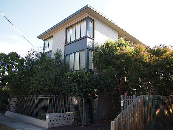 P3201247-apartment-st-kilda-east