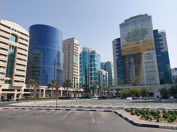 20211113_113440-parking-al-maktoum-street