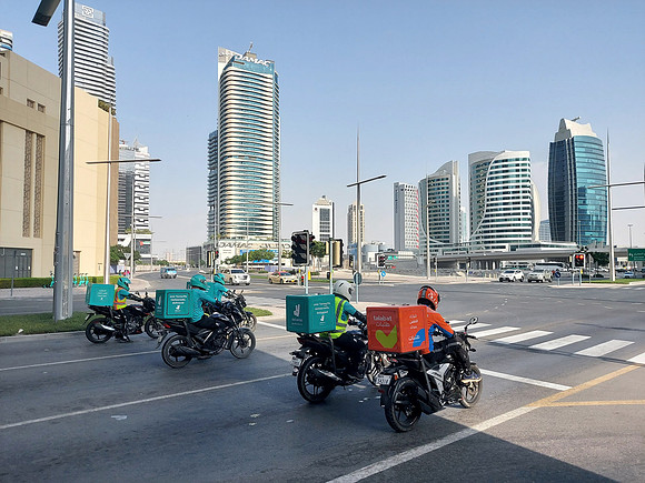 20211119_143826-delivery-riders