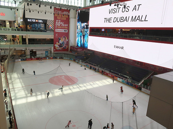 IMG_4637-dubai-mall-ice-skating