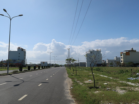 IMG_5737-empty-lots-vo-qui-huan