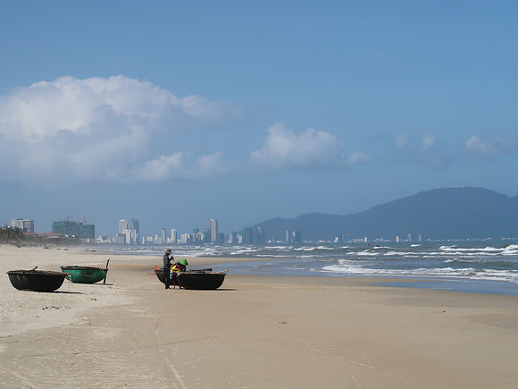 IMG_5743-view-from-south-beach-danang