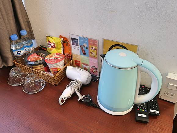 IMG_5921-garden-hotel-snacks