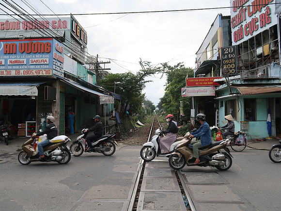 IMG_5957-rail-crossing