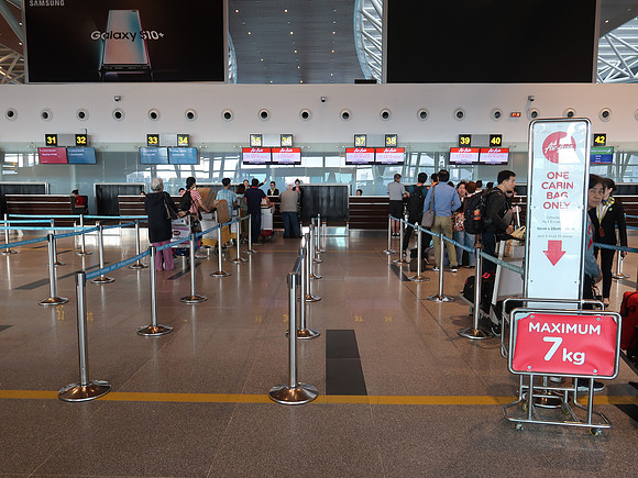 IMG_5977-airasia-to-cnx-check-in