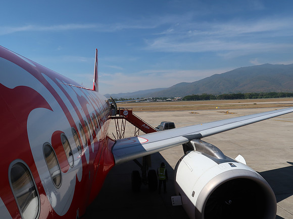 IMG_6000-airasia-at-cnx-from-dad