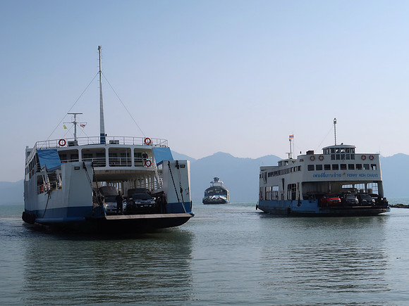IMG_6422-koh-chang-ferries