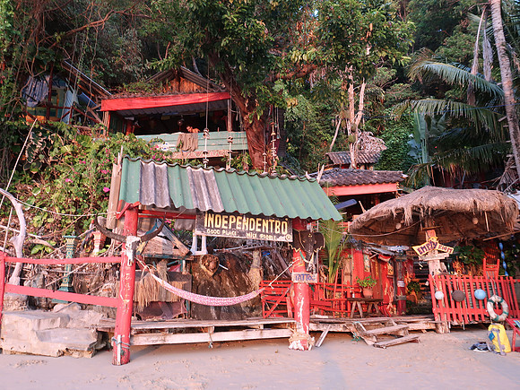IMG_6468-independentbo-beach-shacks