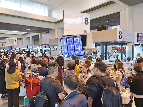 IMG_6589-crowded-terminal