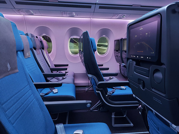 20211130_231327-a350-seats