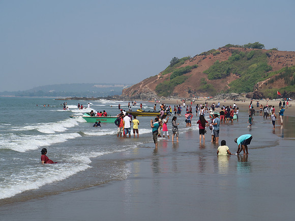 IMG_7744-beach-goers