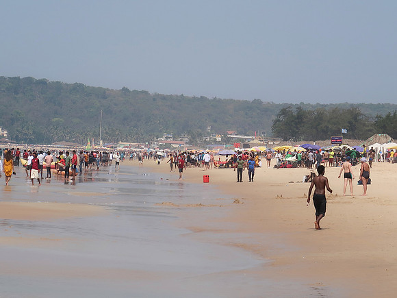 IMG_7835-beach-crowd