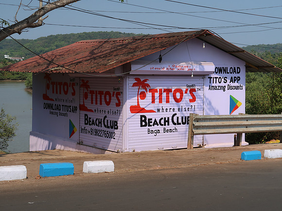 IMG_7877-titos-advertising