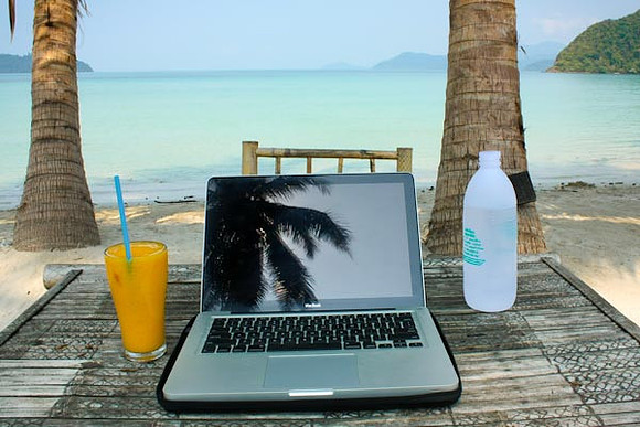 digital-nomad-office