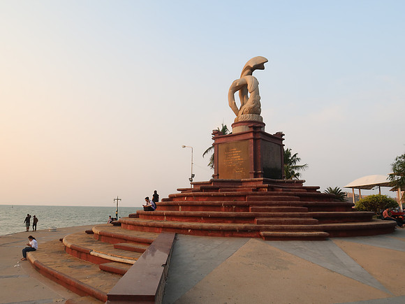 IMG_9310-wave-monument