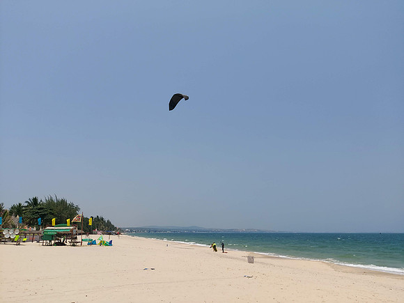 20220417_122807-kite-surfer