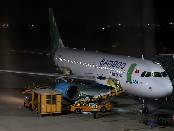 IMG_0575-bamboo-airways-to-sgn