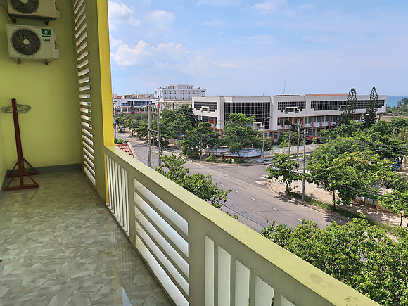 IMG_0708-hong-hai-balcony