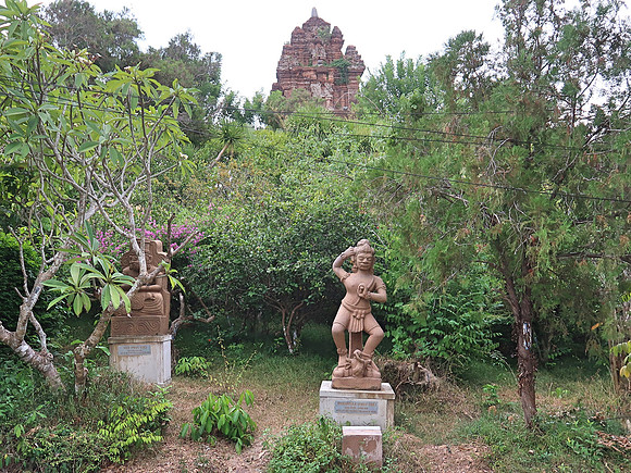 IMG_0792-nhan-tower-garden
