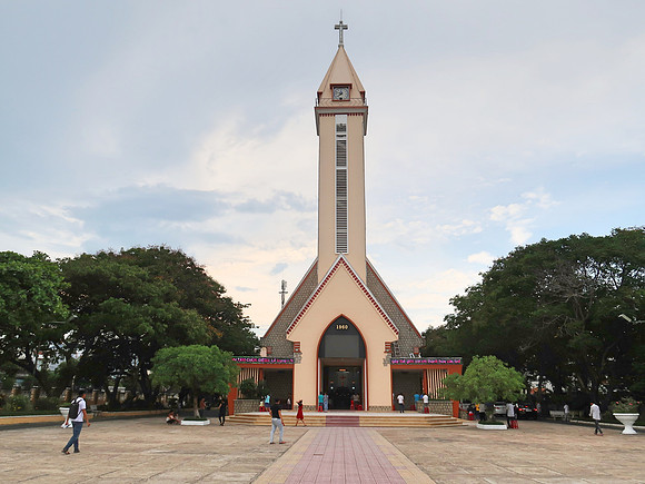 IMG_0823-tuy-hoa-catholic-church