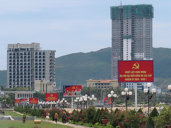 IMG_1392-communist-billboards