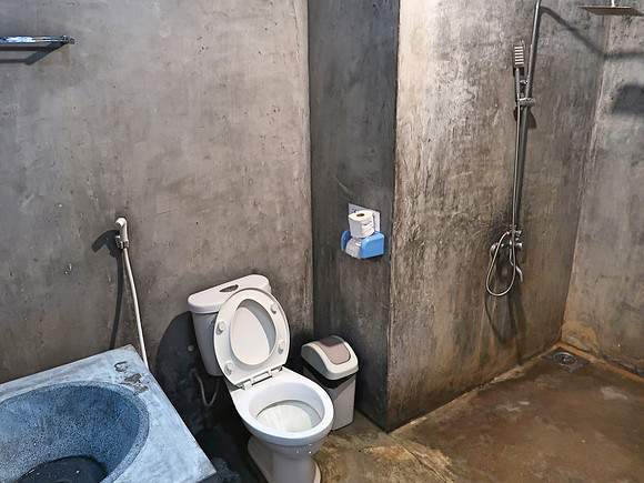 IMG_1286-lifes-a-beach-bathroom