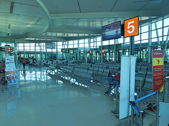 IMG_1561-departure-hall