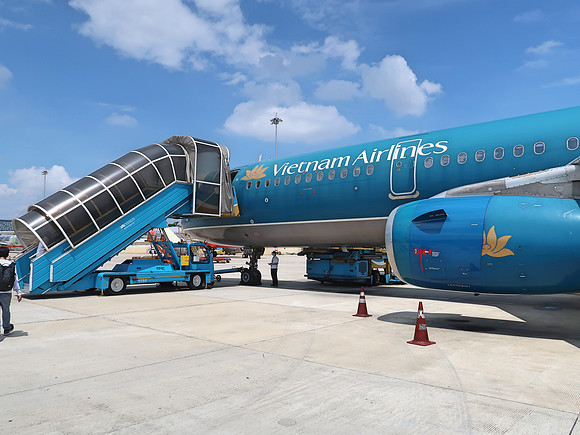 IMG_0648-tarmac-boarding
