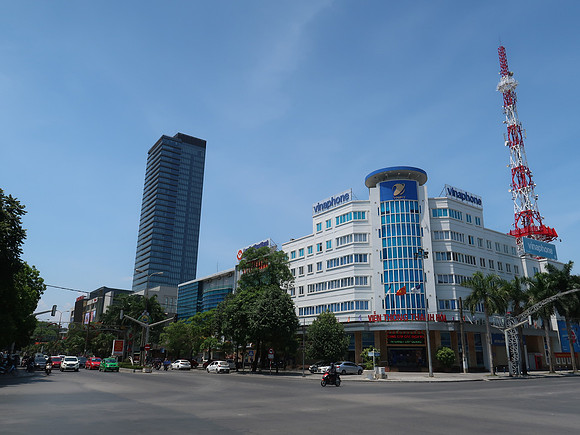 IMG_1657-vinaphone-building
