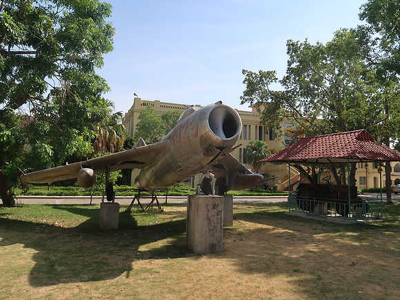 IMG_1948-aircraft-at-museum