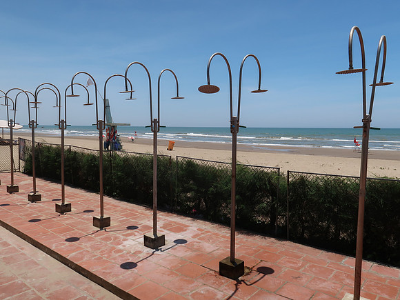 IMG_1845-beach-showers