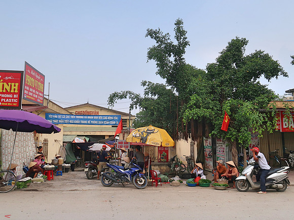 IMG_2016-cho-dong-van