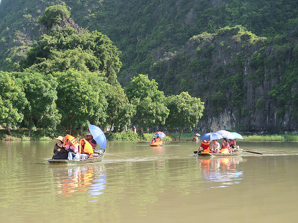IMG_2043-tourist-boats