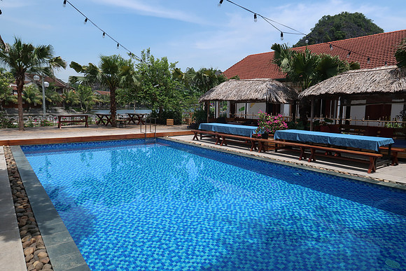 IMG_2090-banana-tree-hostel-pool