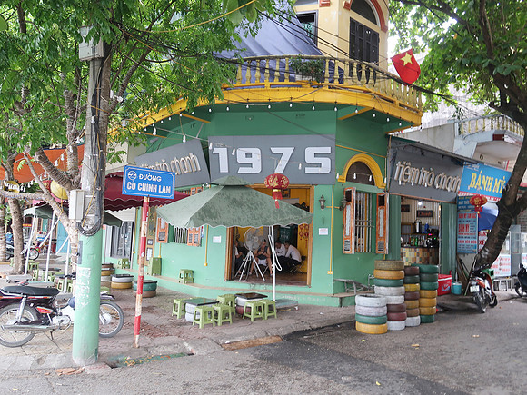 IMG_2217-1975-cafe