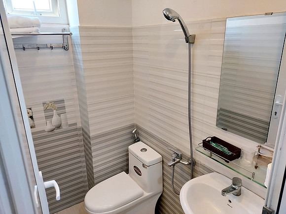 20240330_141934-sun-and-sea-bathroom