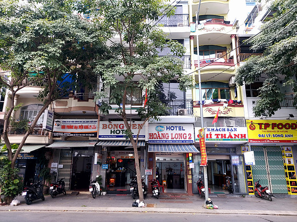 20240331_170143-hotel-row
