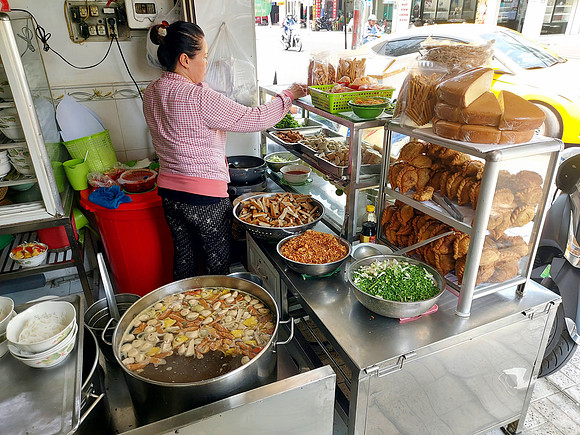 20240401_105013-nguyen-loan-soup-station
