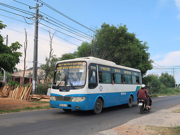 IMG_3372-bus-to-lagi