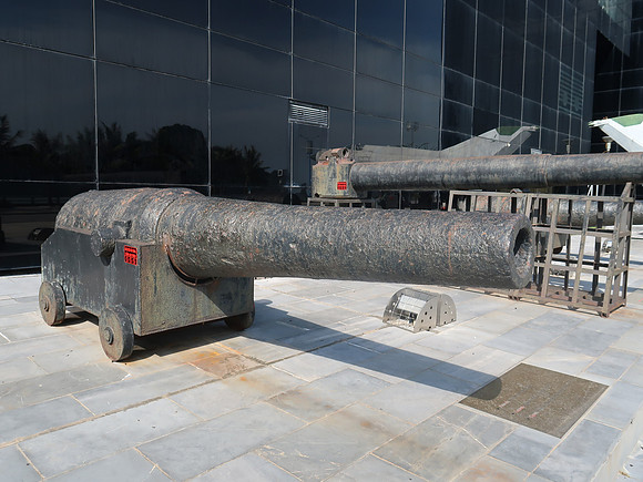 IMG_3582-hon-gai-port-cannon