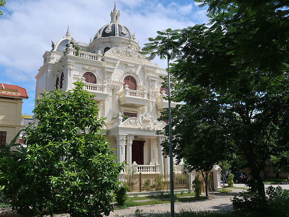 IMG_3663-fancy-mansion
