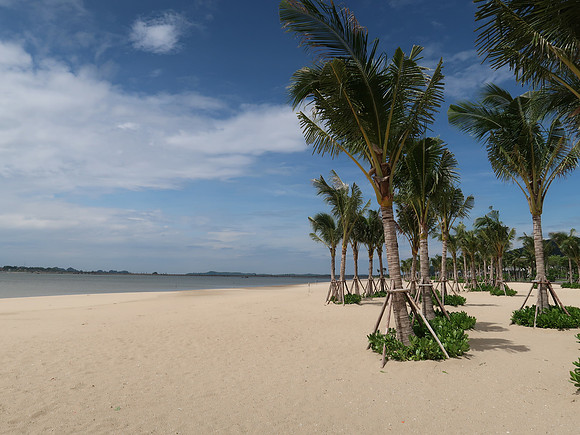 IMG_3687-halong-beach
