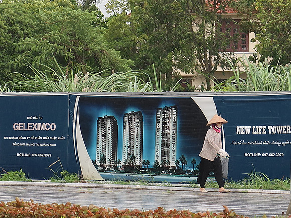 IMG_3726-new-life-tower-advertising