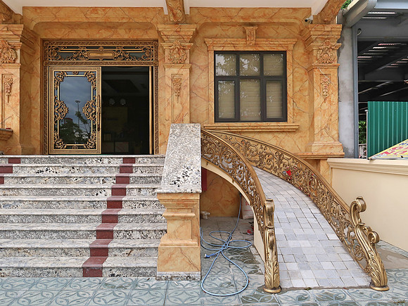 IMG_3802-prosperity-hotel-entrance