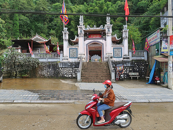IMG_4016-mau-son-temple