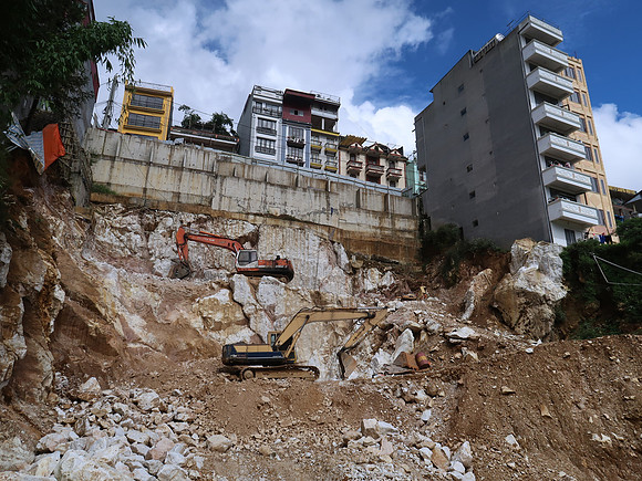 IMG_4126-mountain-excavation