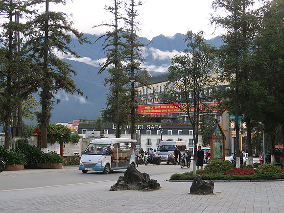 IMG_4183-mountain-backdrop