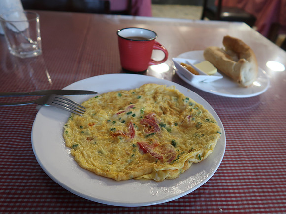 IMG_4185-ca-cat-view-breakfast
