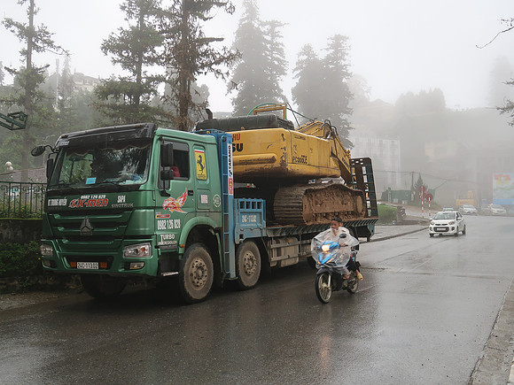 IMG_4201-earth-moving-equipment