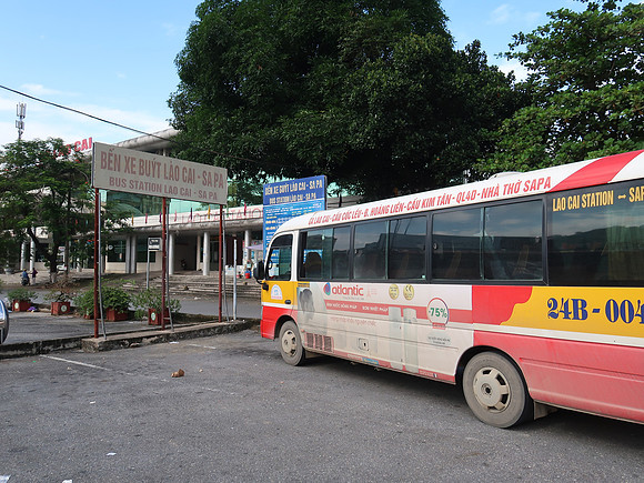 IMG_4484-bus-to-sapa